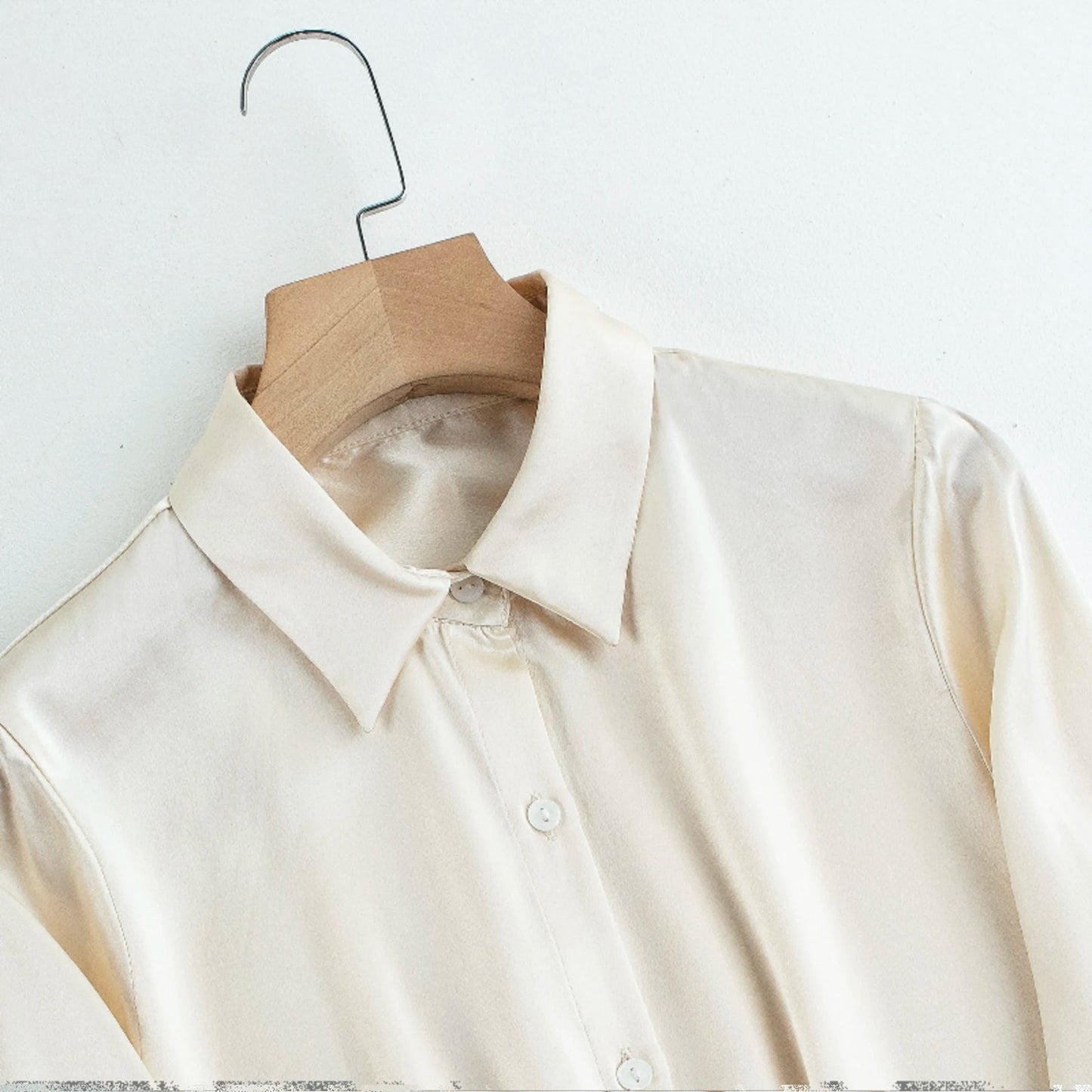 Chemise en Satin Beige