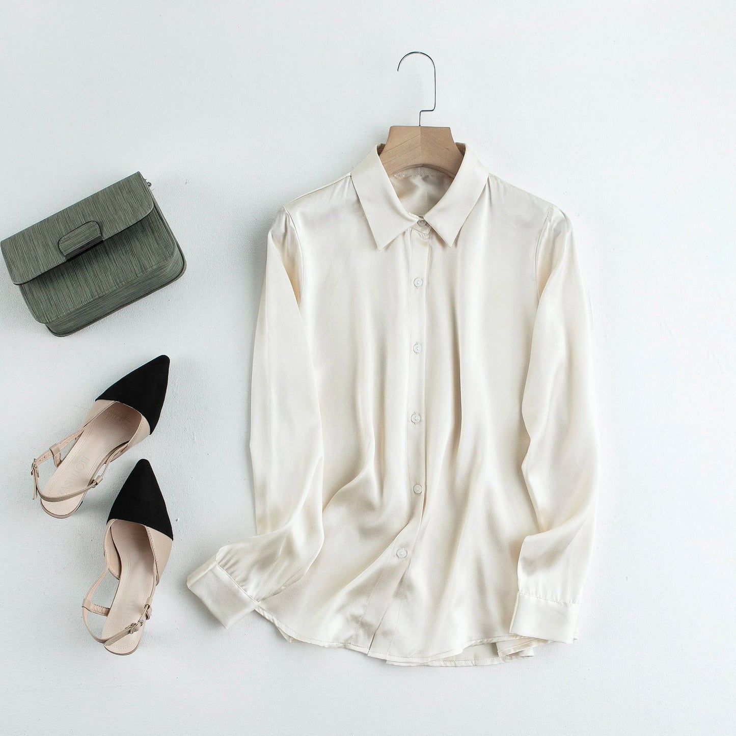 Chemise en Satin Beige