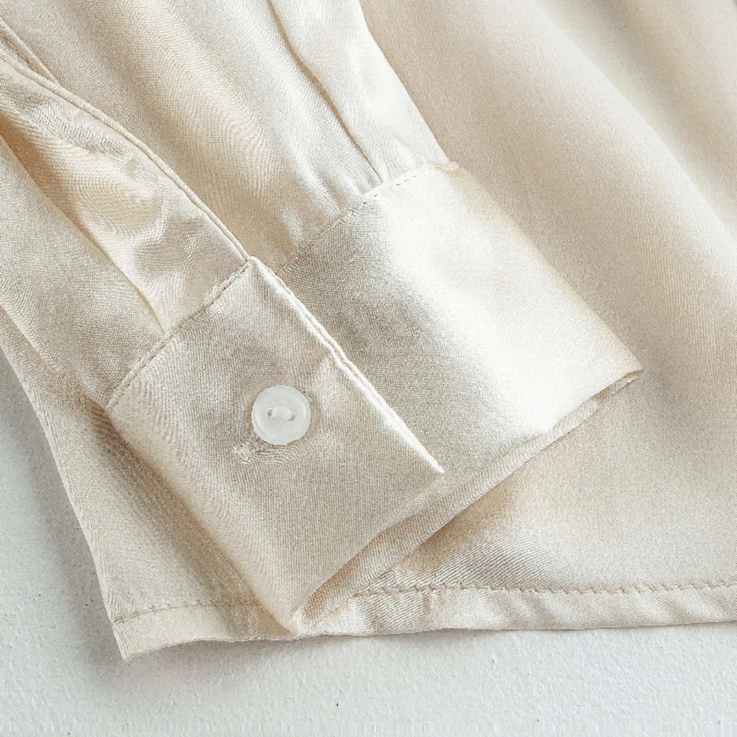 Chemise en Satin Beige