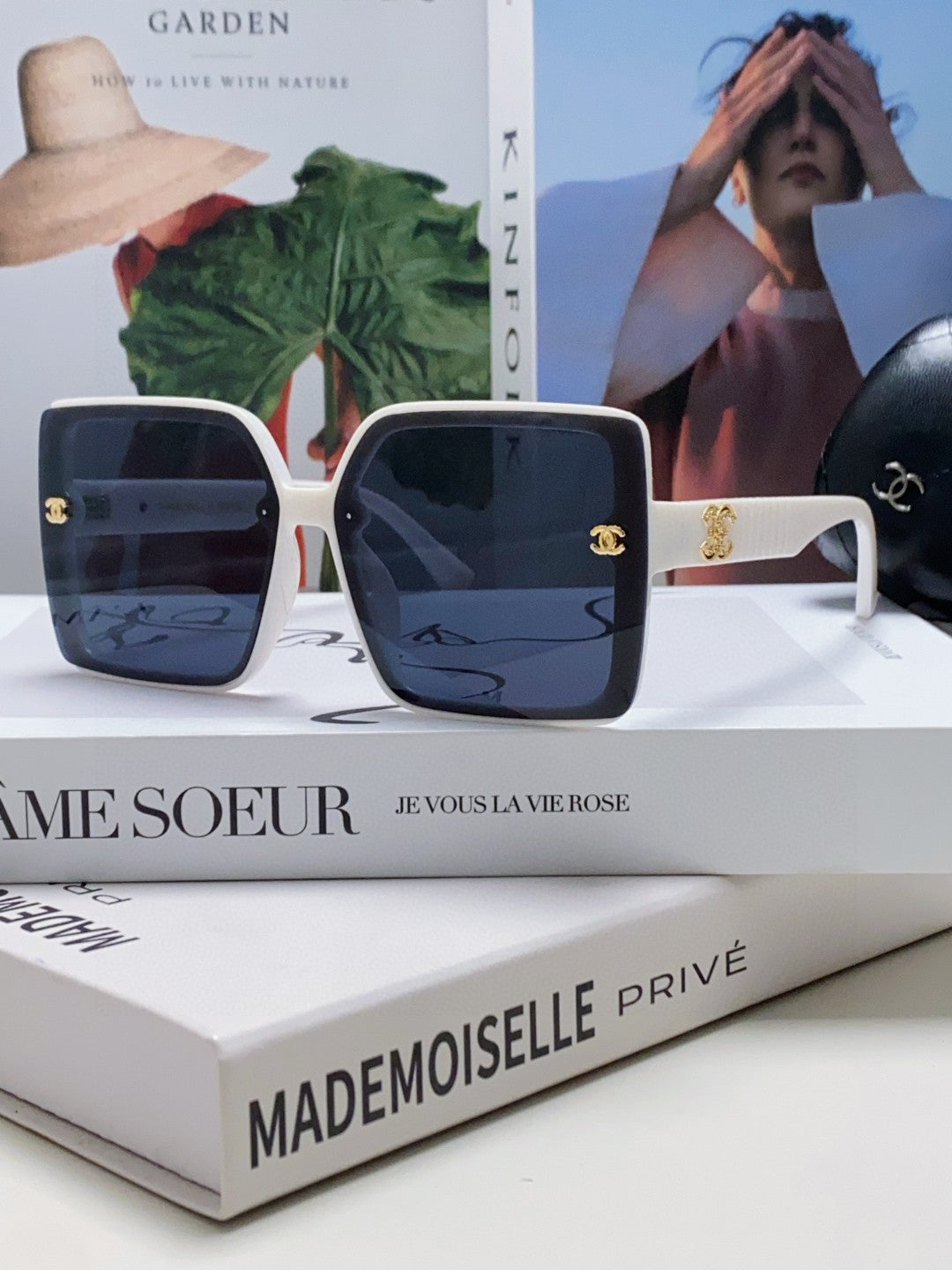 CC Sunglasses 429528