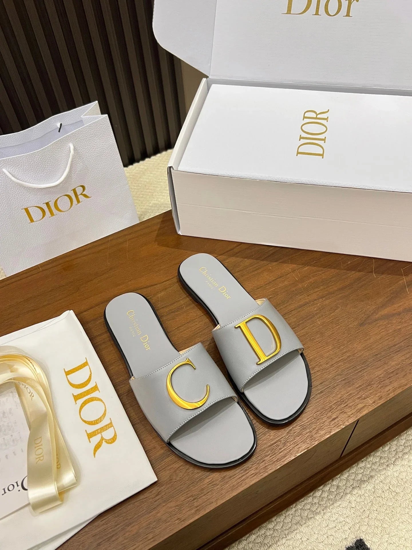 Dior 2026 Slipper Leather 904812
