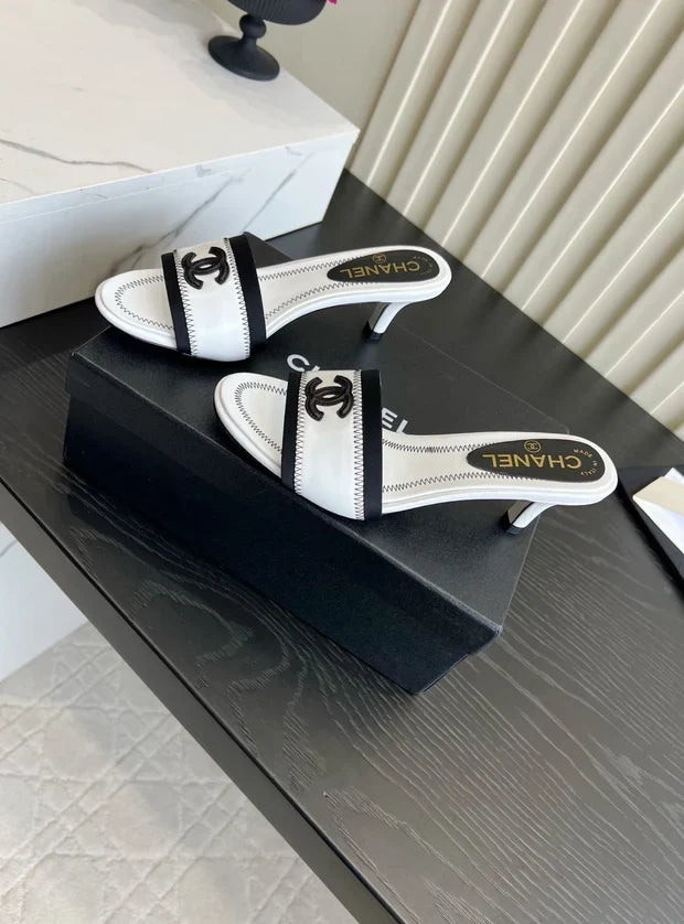 Chanel 2026 Contrast Stitch Kitten Heel Sandals 50mm Sheepskin 977098