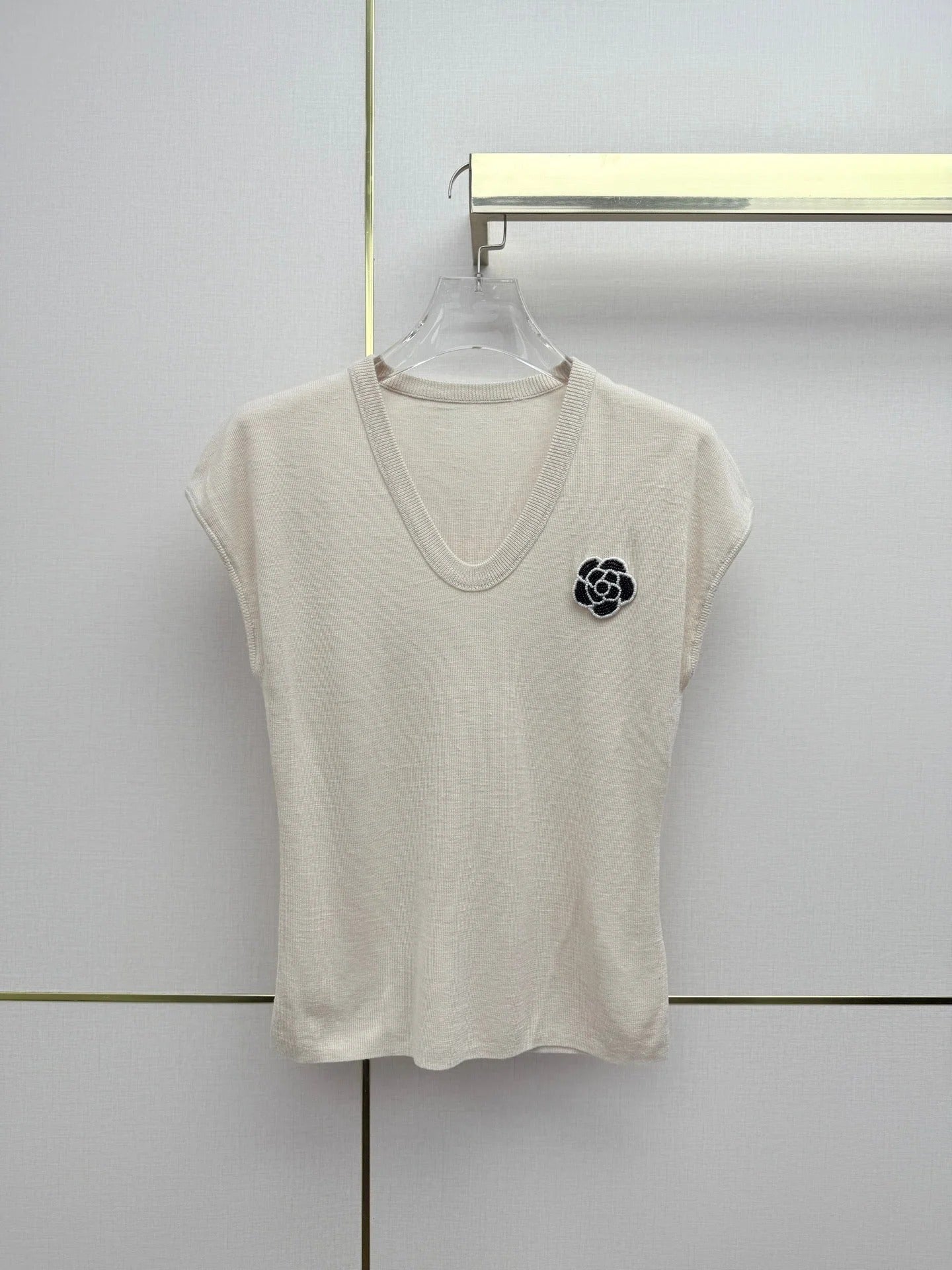 Chanel 2026 U-neck Top With 3D Flower 367688