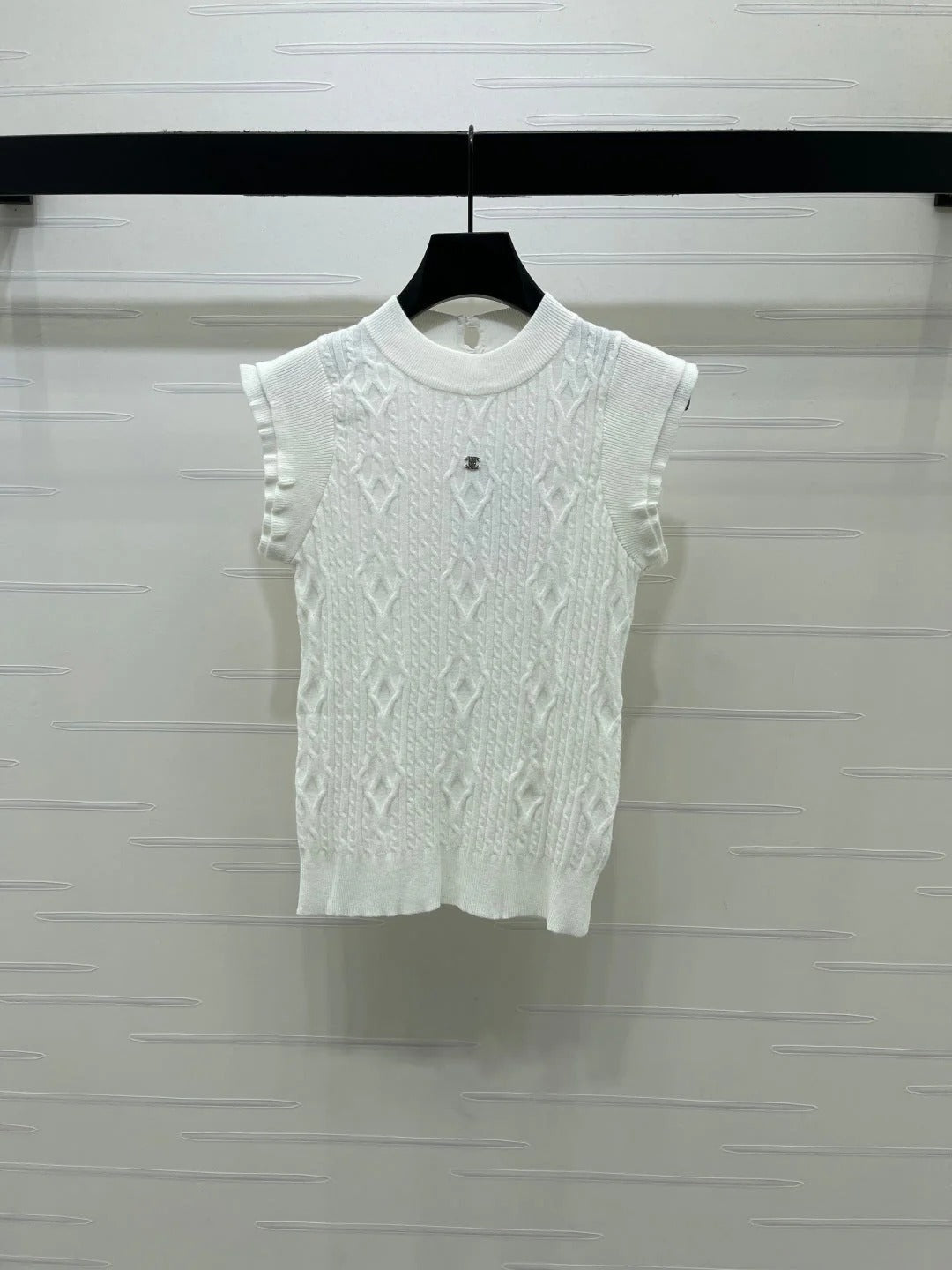 Chanel 2026 Crew Neck Cable Knit Vest Cotton 677762